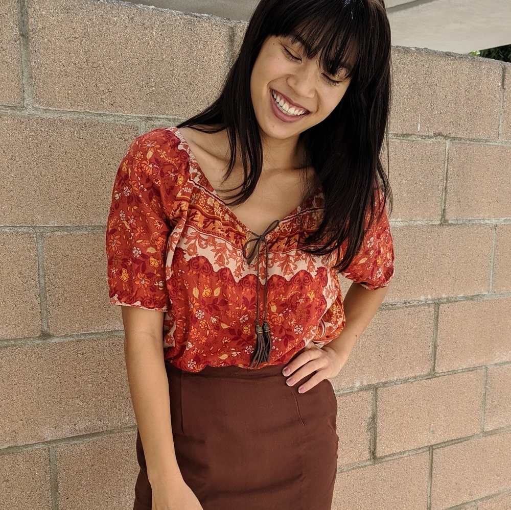 🛍 Orange red peasant top blouse